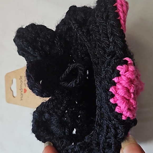 Hand Crafted Hand Knit Crochet Hand bag black & Barbie Pink Bow silhouette 6"x4" - Picture 10 of 17